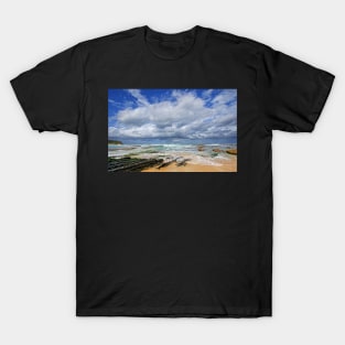 Bateau Bay Beach T-Shirt